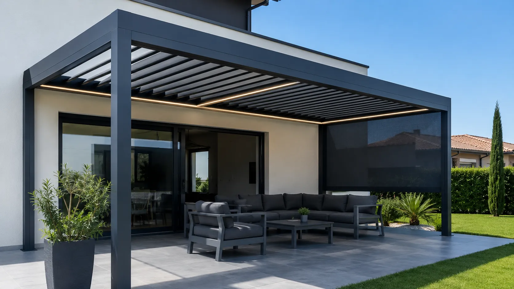 Structure aluminium et finitions pergola bioclimatique dans le Gard